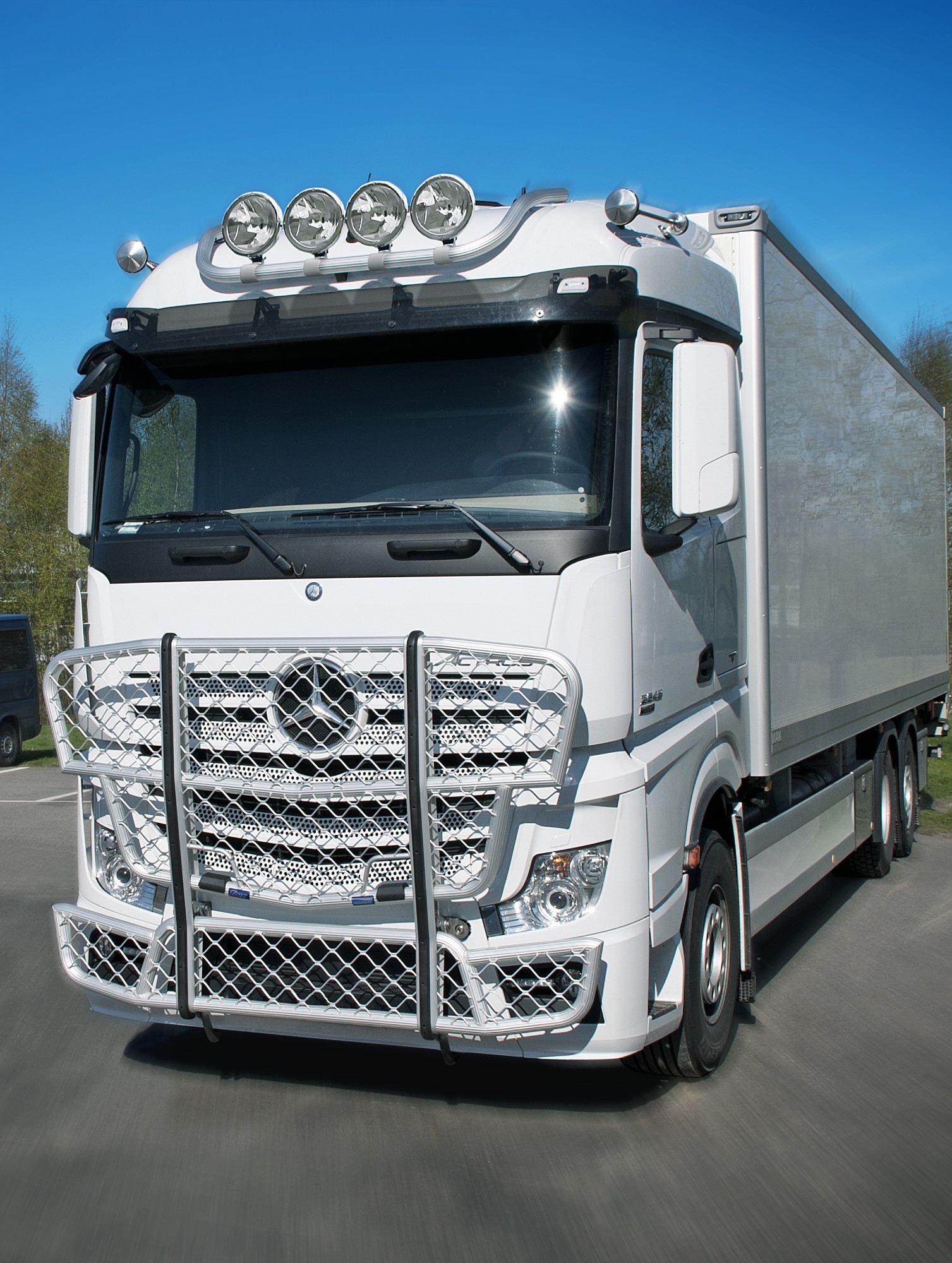 Highway for Mercedes Actros Gigaspace & Streamspace A47-1 - Lightbars Direct